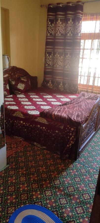 My Guest House Srīnagar Kültér fotó